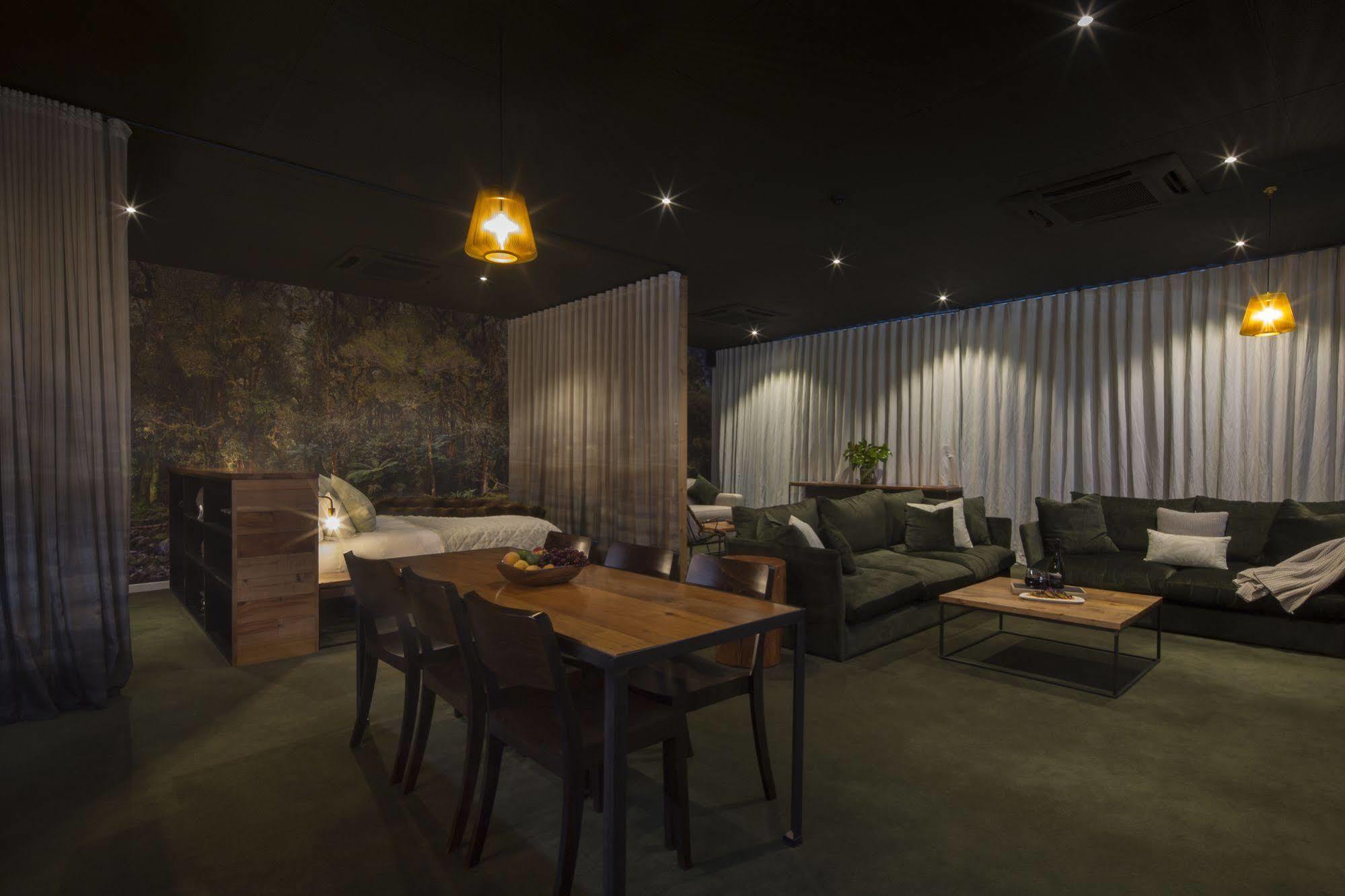 The Cinema Suites Te Anau Exterior photo